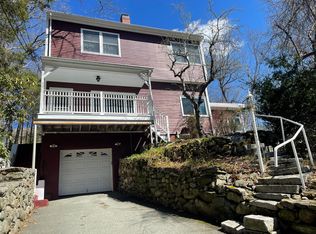 91 Grove St, Lexington, MA 02420