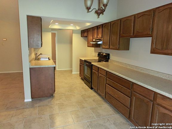 4th image of 6115 Willowridge St