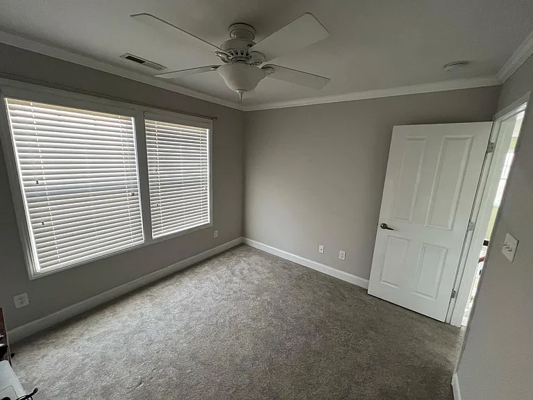 9925 Shellview Ln — Photo 10