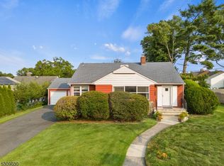 15 Albury Rd, Clifton, NJ 07013