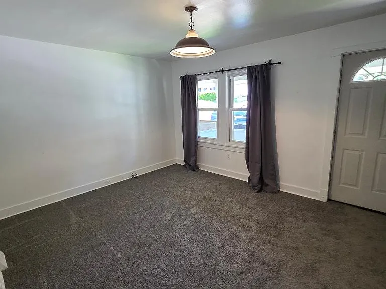 425 Mount Vernon Ave — Photo 4