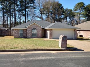 281 Frederick Cir, Flint, TX 75762