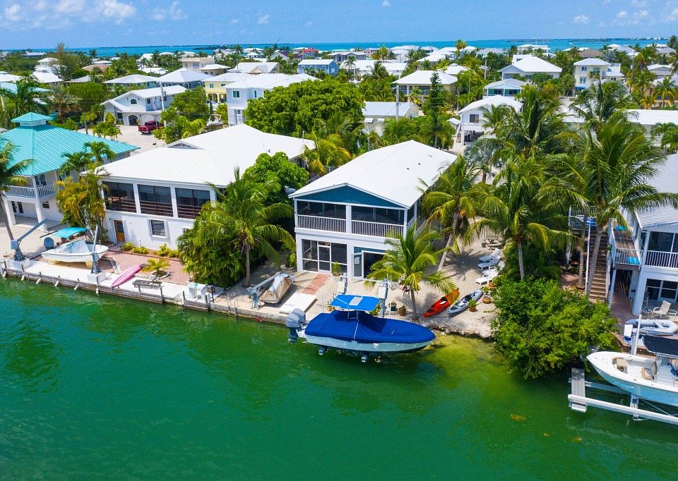 1st image of 949 Caribbean Dr E