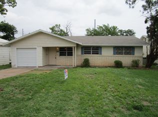 2231 Herbert St, Vernon, TX 76384