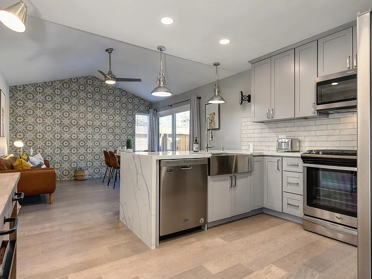 5613 Phlox Ct — Photo 52