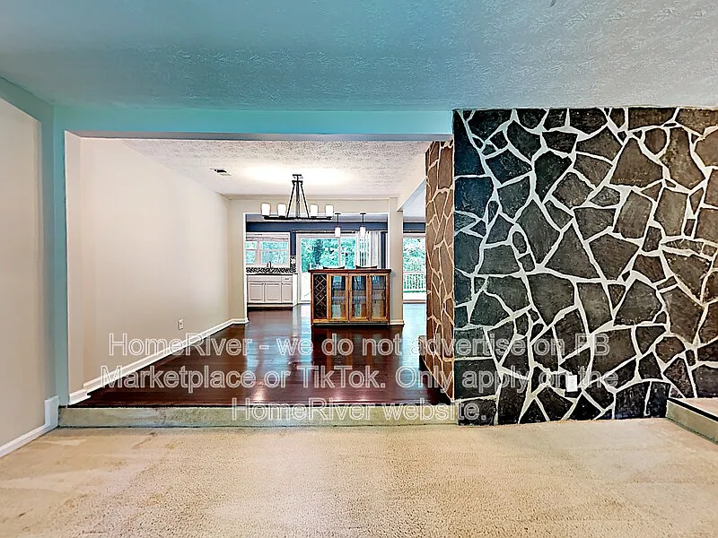 3 bed, 2.0 bath, 1546 sqft, $2,175 — Photo 4