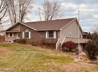 9517 Kings Chapel Rd, Centertown, MO 65023