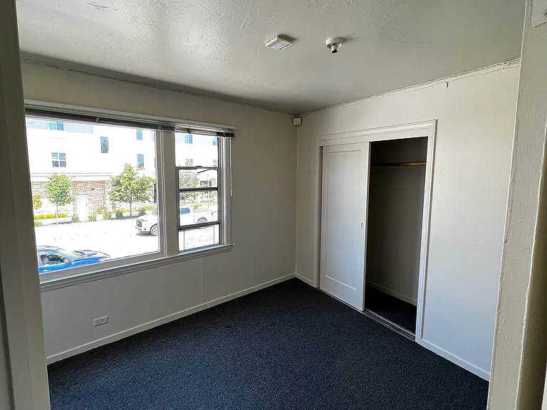 2413 Mission St #A — Photo 4