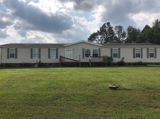 102 Cypress Knee Dr, Richlands, NC 28574