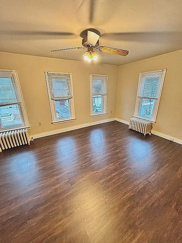 2 bed, 1.0 bath, 805 sqft, $1,085 — Photo 1