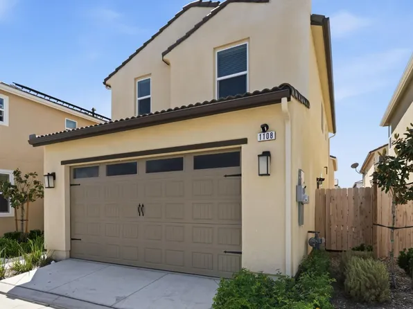 1108 Royalty Way W, Madera, CA 93636