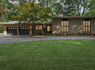 5700 Sturgeon Creek Pkwy, Midland, MI 48640
