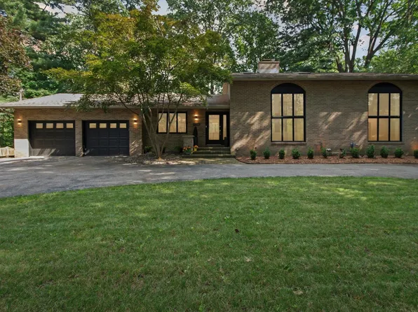 5700 Sturgeon Creek Pkwy, Midland, MI 48640
