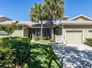 884 Amelia Ct NE, Saint Petersburg, FL 33702