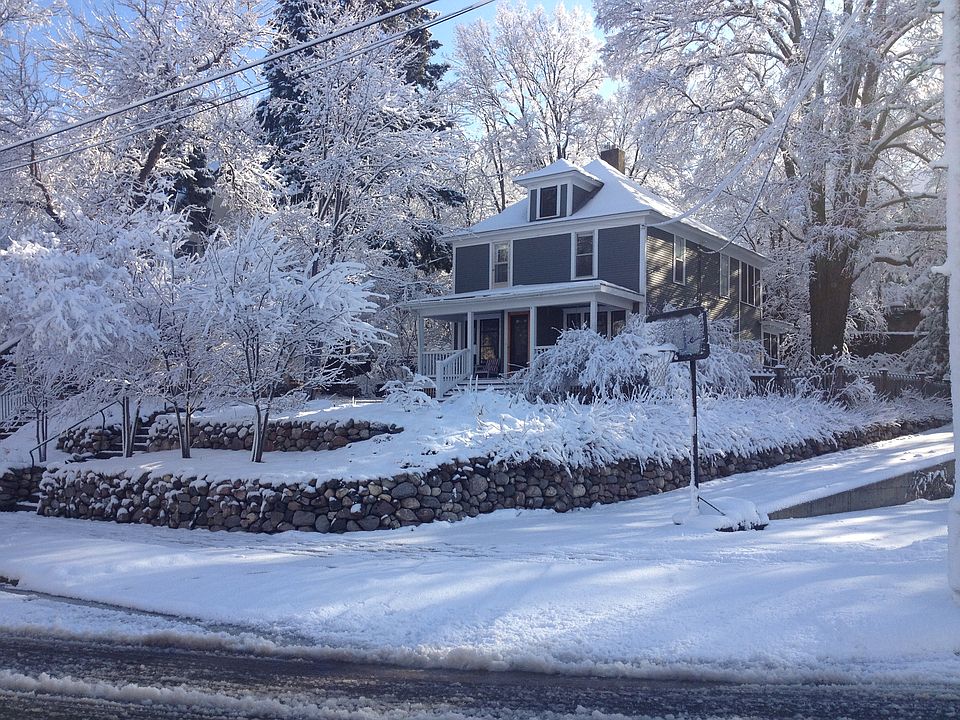 1st image of 179 Malcolm Ave SE