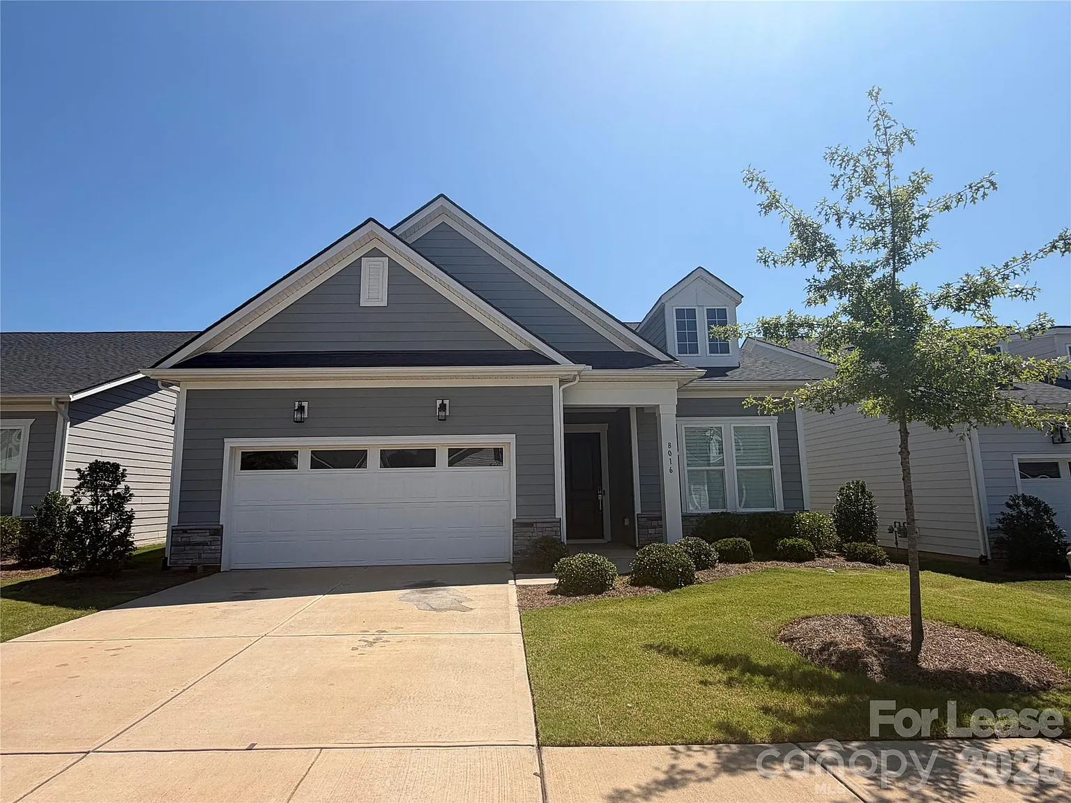 4 bed, 2.5 bath, 2043 sqft, $3,200 — Photo 1