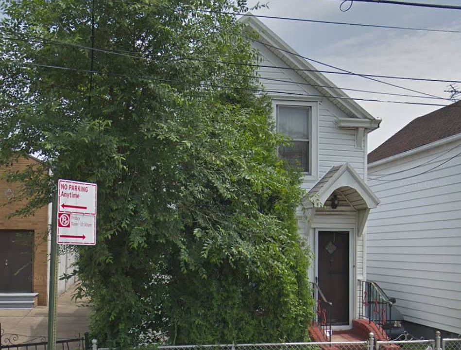 1st image of 1389 E 94th St