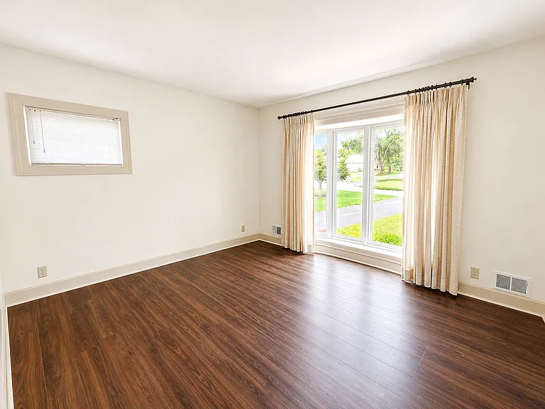 9205 Whitegate Ct — Photo 10