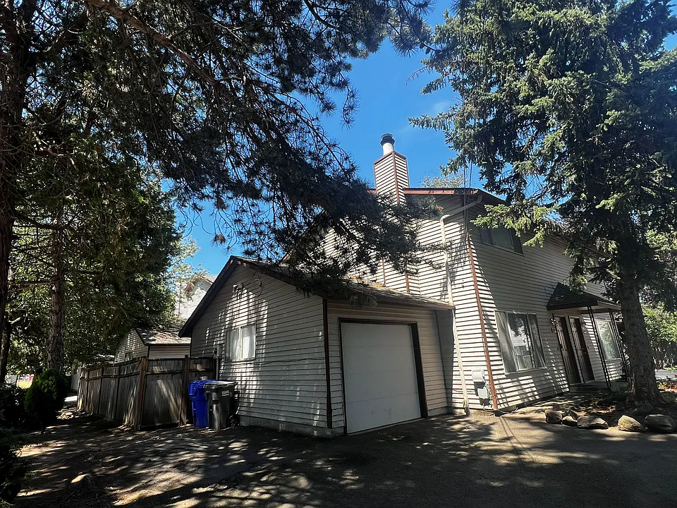 8747 SE Flavel St #8747