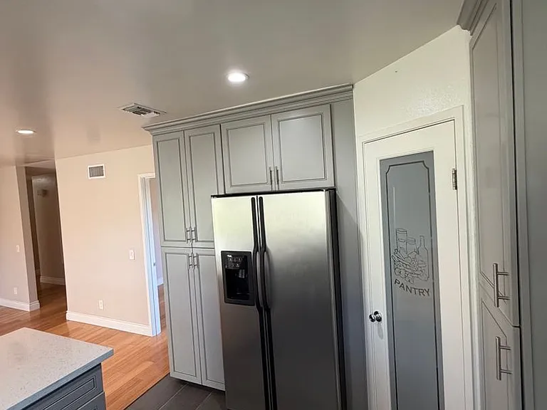 927 Redlen Ave — Photo 22