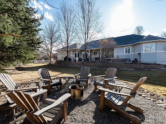 4th image of 1002 Willow Ct