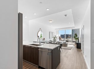 505 4th St SE #304, Calgary, AB T2G1V6