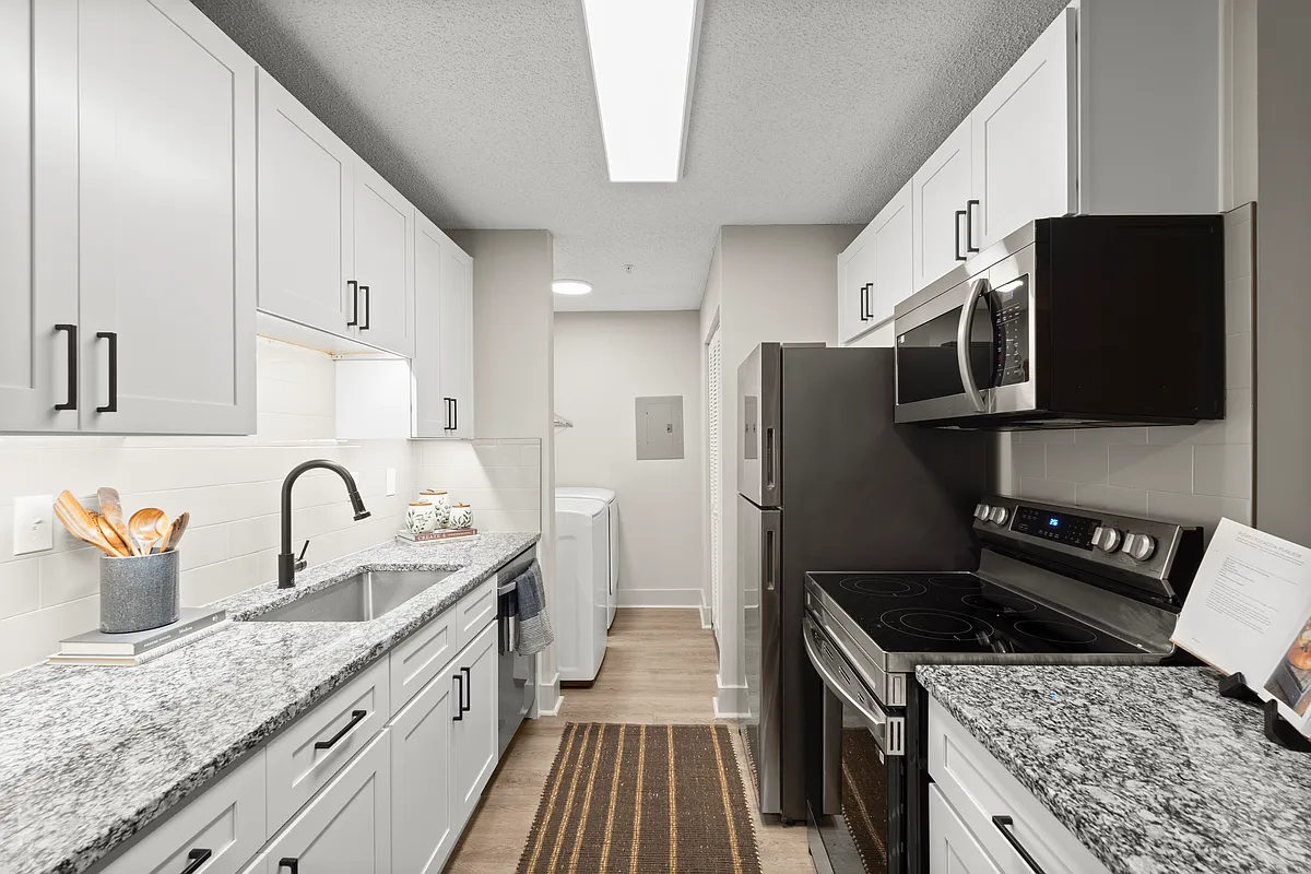 Building Photo - The Pointe at Stockbridge
