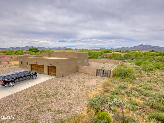 4th image of 3420 E Shade Rock Pl