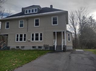 9458 Elm St, Chadwicks, NY 13319