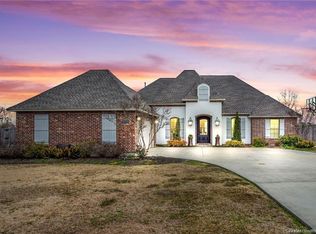 4530 Wilshire Ln, Sulphur, LA 70665