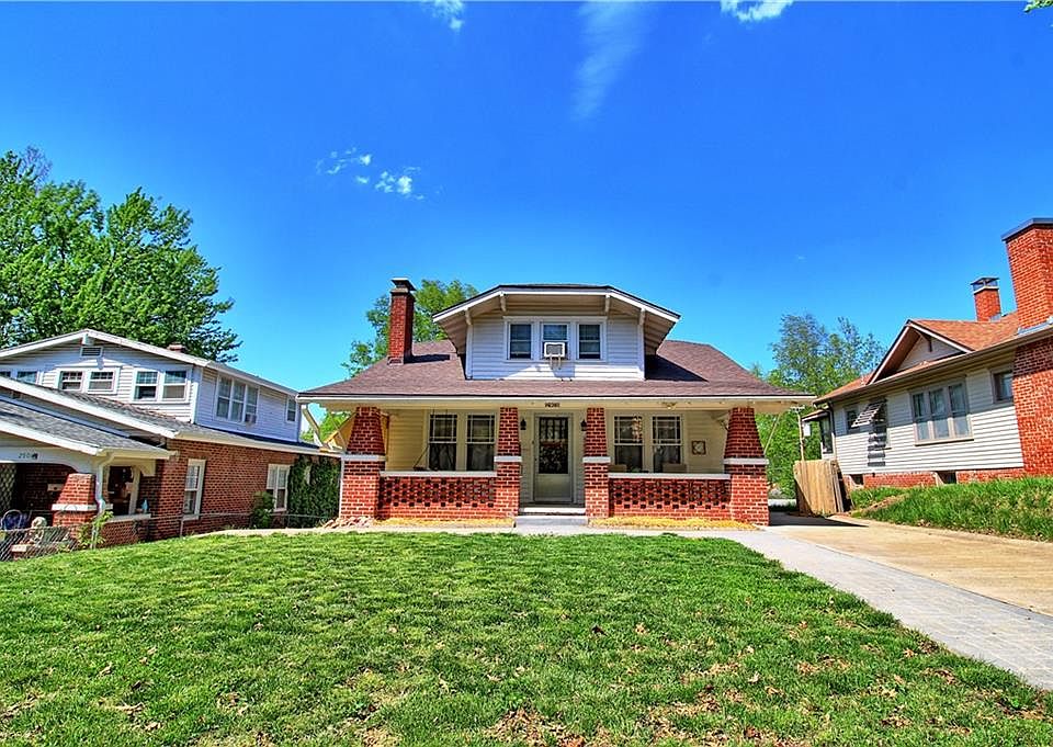 1st image of 2903 Sacramento St