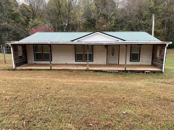 295 Akins Heights Ln, Westmoreland, TN 37186
