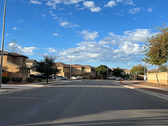 5th image of 2114 N 120th Dr