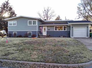 401 N Dexter Ave, Valley Center, KS 67147