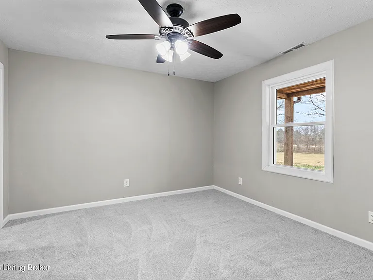 58 Riverside Ln — Photo 29
