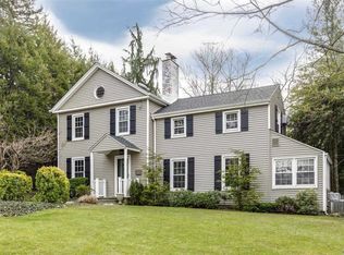 48 Longview Rd, Port Washington, NY 11050