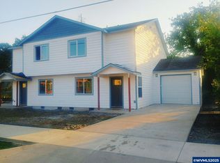 2210 S 7th St, Sweet Home, OR 97386