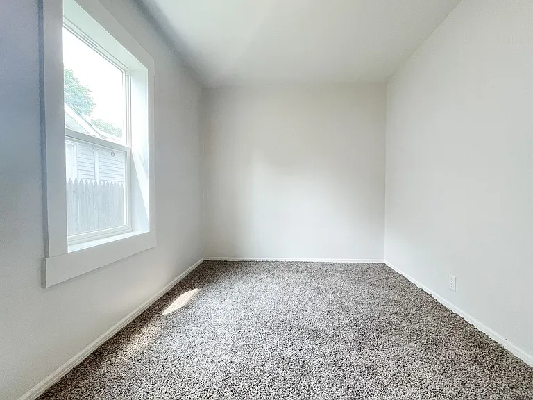 2320 Plum St — Photo 11