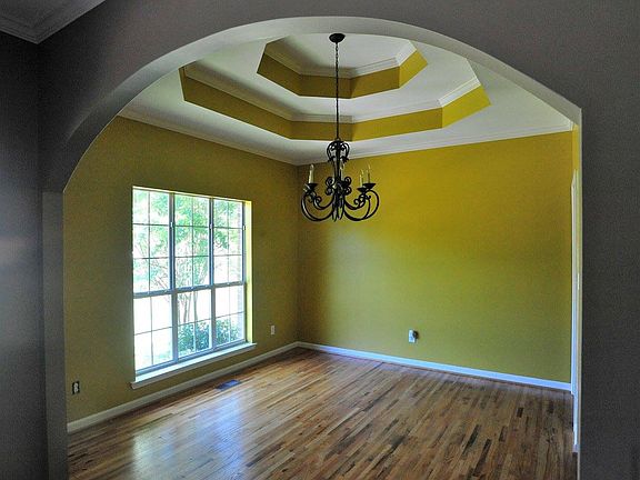 beautiful dining room!
