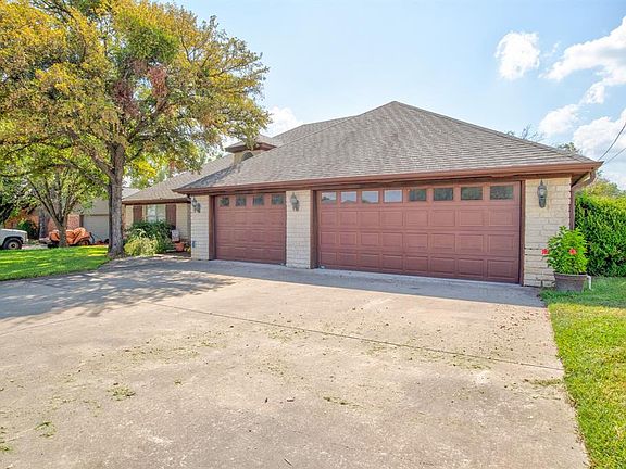 5th image of 405 Peninsula Ct