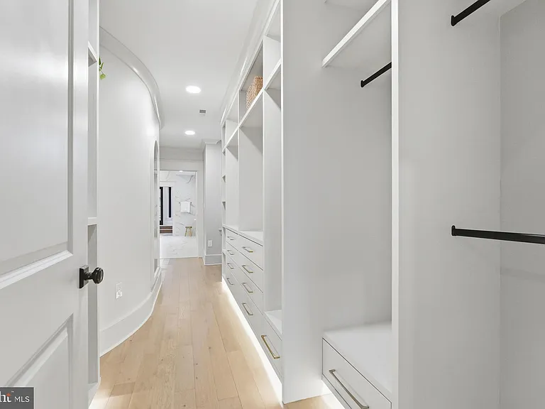 1816 Belmont Rd NW — Photo 32