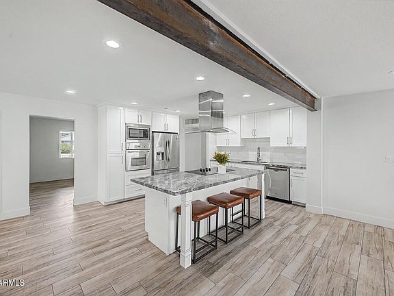 3rd image of 6907 E PORTLAND Street