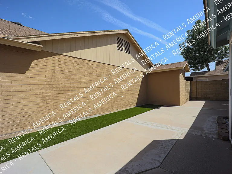 1055 N Recker Rd #1018 — Photo 26