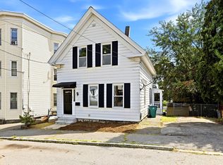 46 Arlington St, Lowell, MA 01854