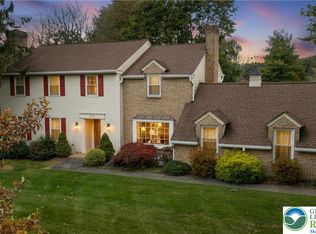 2570 Millbrook Dr, Emmaus, PA 18049