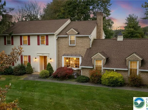 2570 Millbrook Dr, Emmaus, PA 18049