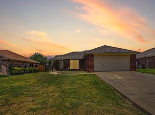 310 Cherokee Trl, Alvarado, TX 76009
