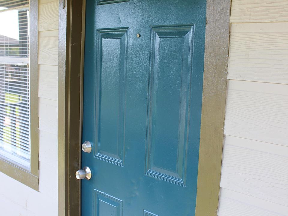 1st image of 16107 Bear Bayou Dr #31