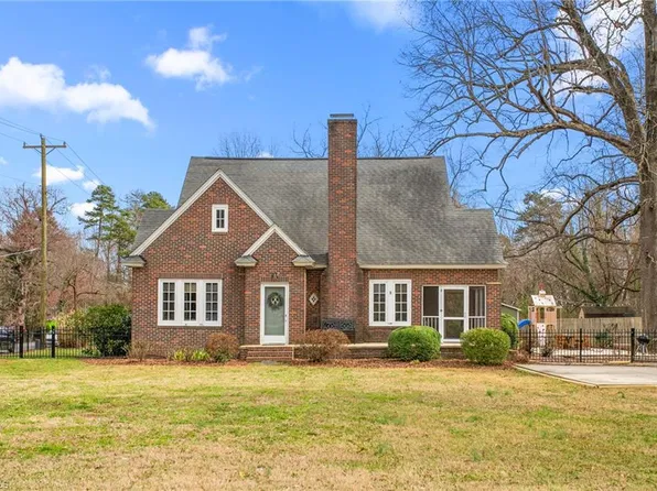 701 S 5th St, Mebane, NC 27302