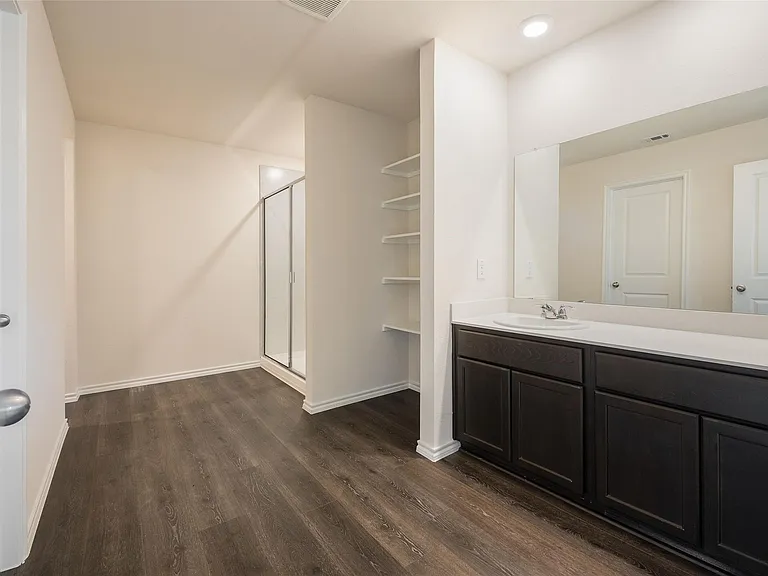 2952 Lawson Dr — Photo 9